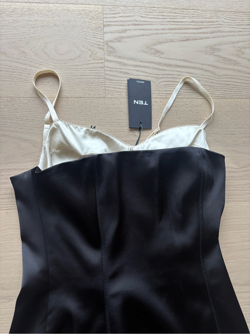 Aritzia Satin Dress - Picture 4 of 7